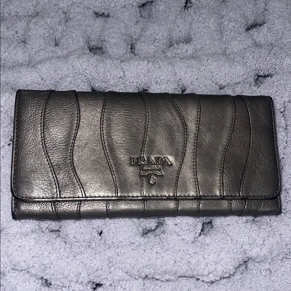 Prada Metallic Gun Metal Gray Leather Wallet - Picture 2 of 5